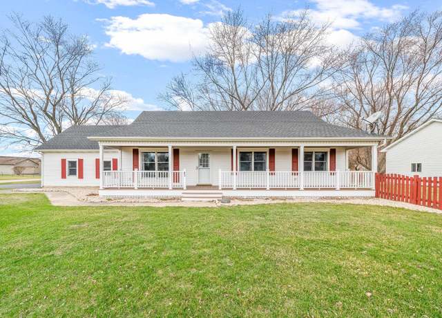 Property at 895 Nancy Rd, Lake Holiday, IL 60548, 3 beds, 2 baths