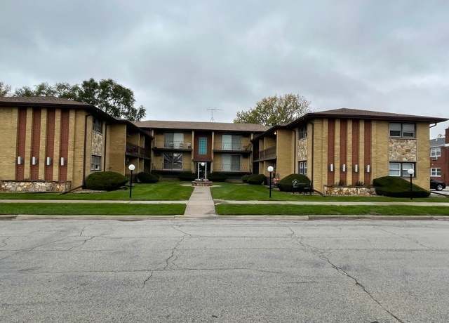 Property at 18318 Exchange Ave Unit 2F, Lansing, IL 60438, 2 beds, 1 bath