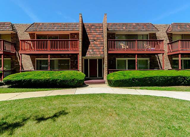 Property at 520 N Roberts Dr Unit 1C, Glenwood, IL 60425, 1 bed, 1 bath