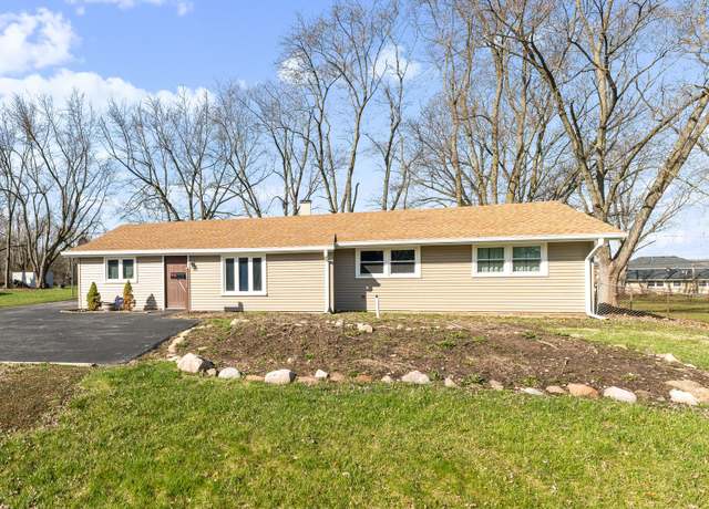 Property at 18730 Loras Ln, Country Club Hills, IL 60478, 4 beds, 2 baths