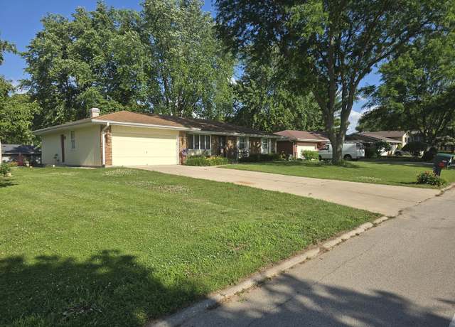 Property at 1524 Arnold Ave, Rockford, IL 61108, 3 beds, 2 baths