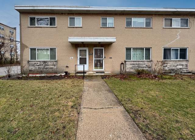 Property at 7249 N Campbell Ave Unit B, Chicago, IL 60645, 3 beds, 1.5 baths