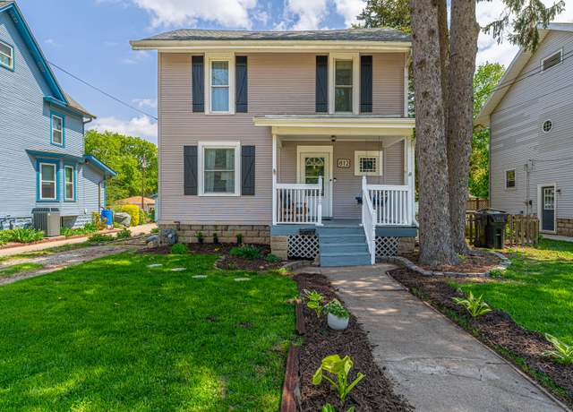 Property at 812 S Fell Ave, Normal, IL 61761, 3 beds, 1.5 baths