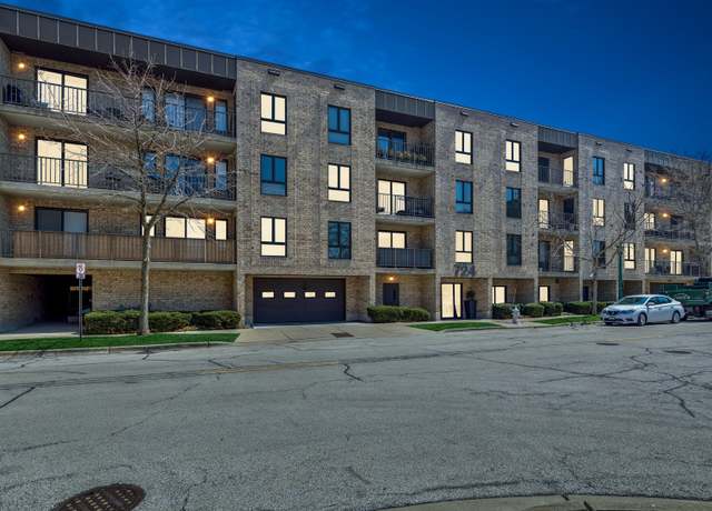 Property at 724 12th St #105, Wilmette, IL 60091, 3 beds, 3 baths