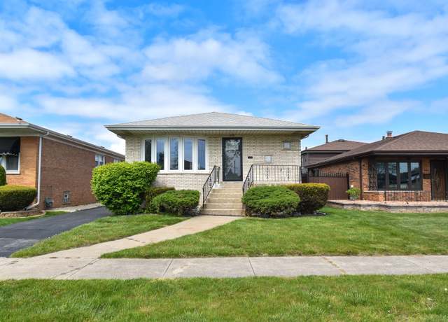 Property at 430 Marquette Ave, Calumet City, IL 60409, 3 beds, 1.5 baths