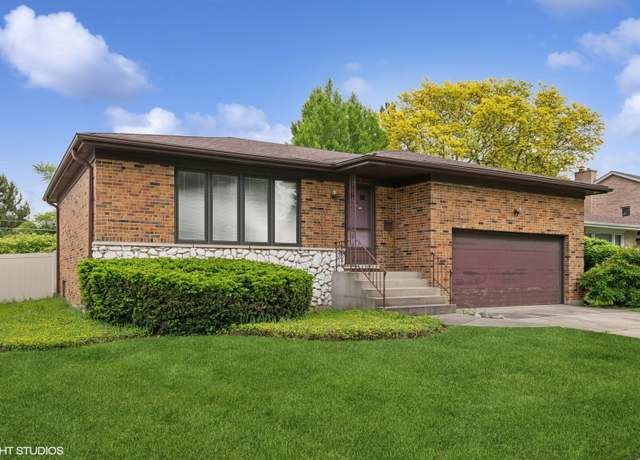 Property at 1237 N Ridge Ave, Arlington Heights, IL 60004, 4 beds, 2 baths
