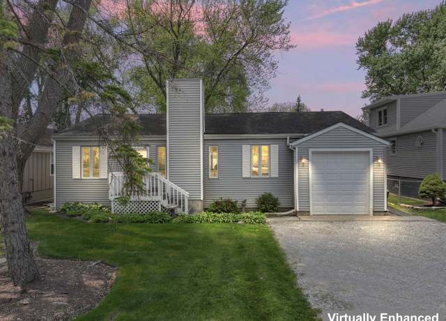 Property at 35632 N Sheridan Dr, Fox Lake, IL 60020, 3 beds, 1 bath