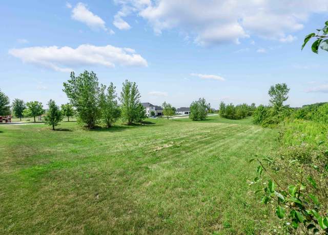 Property at 1018 Wheatfield Ave, Sugar Grove, IL 60554