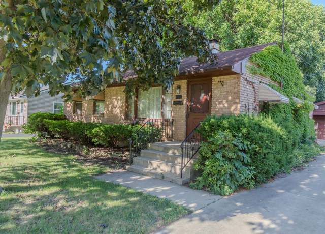 Property at 129 N Chase Ave, Bartlett, IL 60103, 3 beds, 1.5 baths