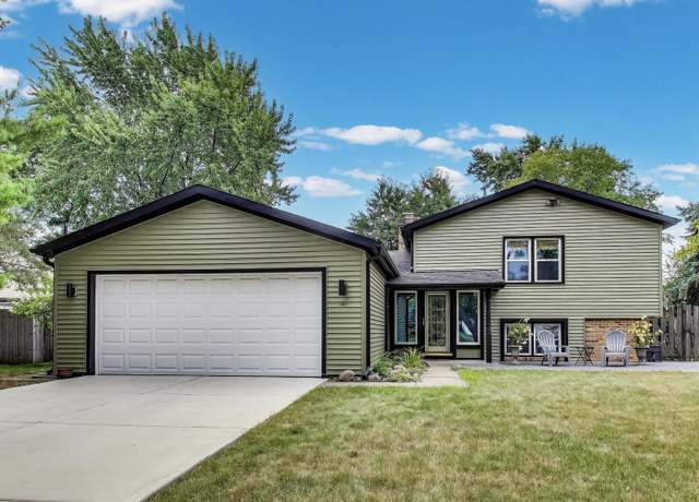 Property at 161 E Old Bridge Rd, Palatine, IL 60067, 3 beds, 2.5 baths