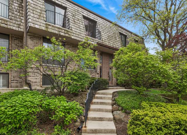 Property at 1718 Northfield Sq Unit F, Northfield, IL 60093, 2 beds, 2 baths