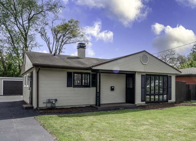 Property at 627 Bridget Pl, Wheeling, IL 60090, 3 beds, 1 bath
