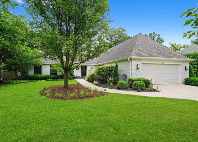 Property at 733 Charlemagne Dr, Northbrook, IL 60062, 4 beds, 2.5 baths