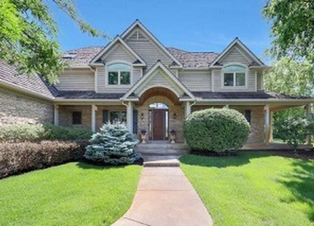Property at 8747 Country Shire Ln, Spring Grove, IL 60081, 4 beds, 3.5 baths