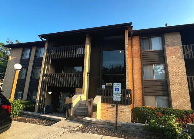 Property at 6149 Knoll Wood Ct #104, Willowbrook, IL 60527, 1 bed, 1 bath