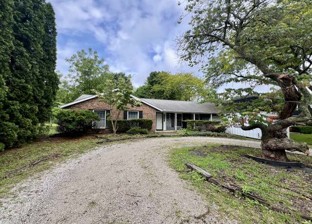 Property at 917 S Linden St, Normal, IL 61761, 3 beds, 1.5 baths
