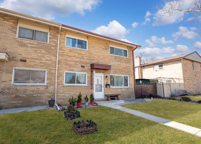 Property at 1520 Pennsylvania Ave, Des Plaines, IL 60018, 3 beds, 1.5 baths