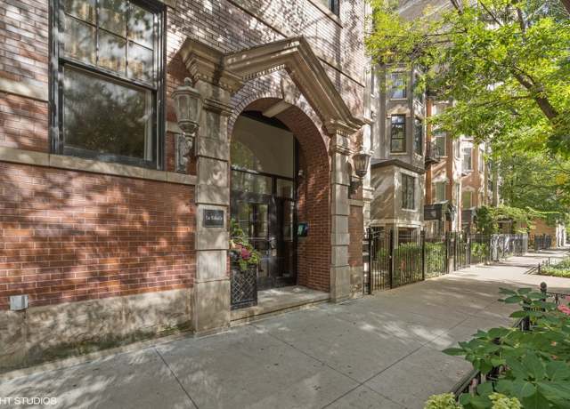 Property at 18 E Division St #3, Chicago, IL 60610, 4 beds, 4.5 baths