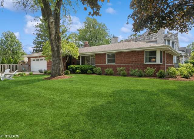 Property at 506 Briarhill Ln, Glenview, IL 60025, 4 beds, 2.5 baths