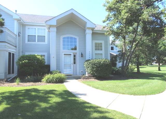 Property at 9520 Lenox Ln #9520, Lakewood, IL 60014, 2 beds, 2 baths