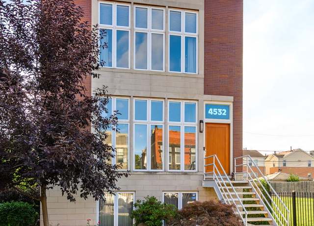 Property at 4532 S Oakenwald Ave, Chicago, IL 60653, 5 beds, 3.5 baths