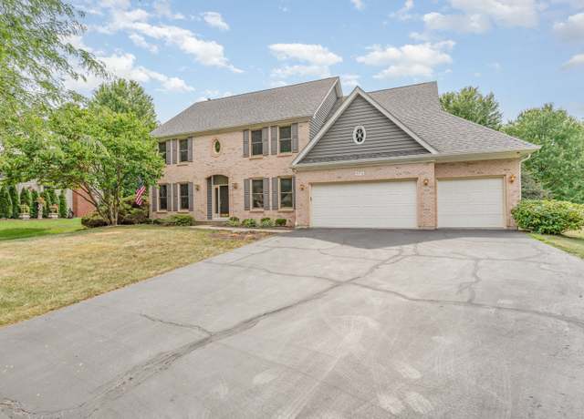 Property at 975 Pinecrest Dr, Sugar Grove, IL 60554, 5 beds, 2.5 baths