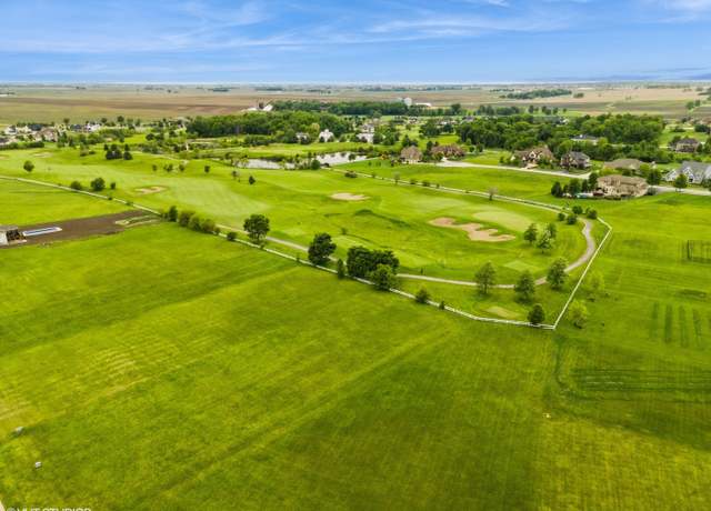 Property at 7152 Fairway Dr, Yorkville, IL 60560