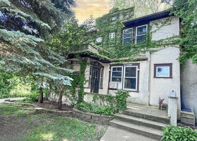 Property at 217 Stewart Ave, Waukegan, IL 60085, 4 beds, 2 baths