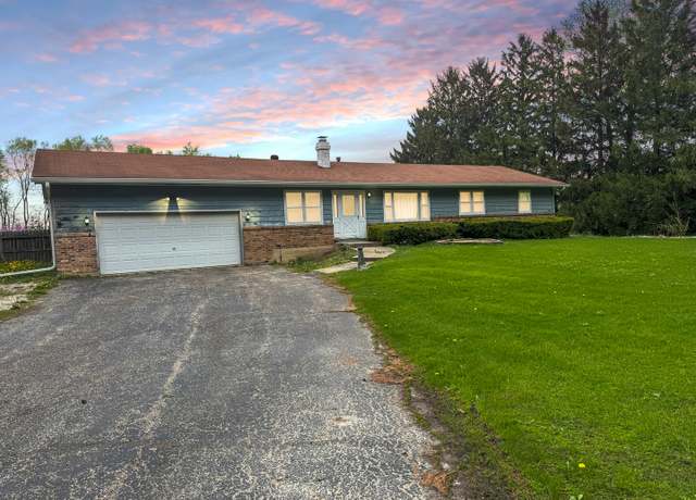Property at 55 Dawn Ave, Plano, IL 60545, 3 beds, 1.5 baths