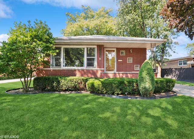 Property at 10624 Lawler Ave, Oak Lawn, IL 60453, 3 beds, 1.5 baths