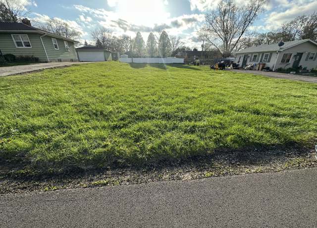 Property at 1331 S 4th St, Aurora, IL 60505