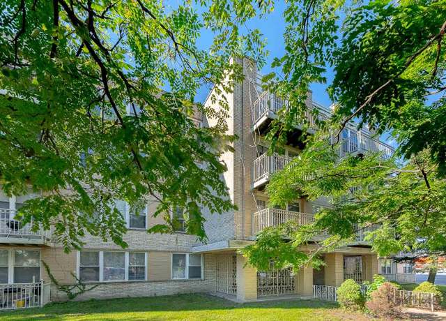 Property at 2501 W Touhy Ave #201, Chicago, IL 60645, 1 bed, 1 bath