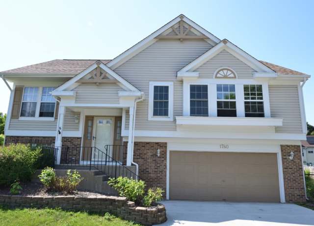 Property at 1740 Somerfield Ln, Crystal Lake, IL 60014, 3 beds, 2 baths