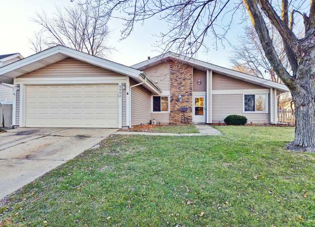 Property at 5882 Concord Ct, Hanover Park, IL 60133, 4 beds, 2 baths