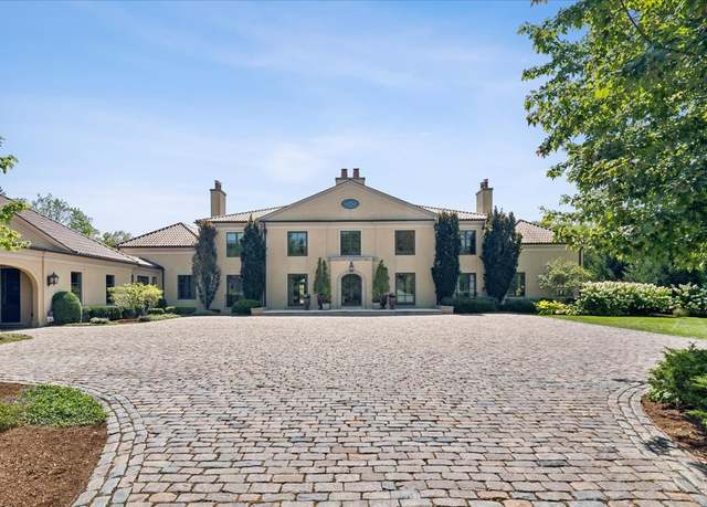 Property at 261 E Onwentsia Rd, Lake Forest, IL 60045, 8 beds, 11.5 baths