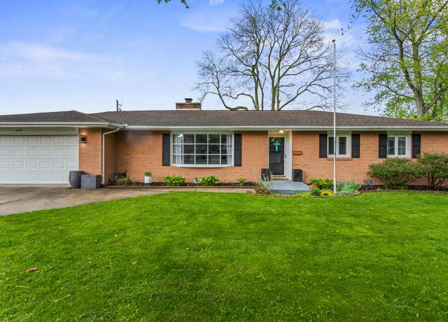 Property at 1003 Poplar St, Monticello, IL 61856, 3 beds, 1.5 baths