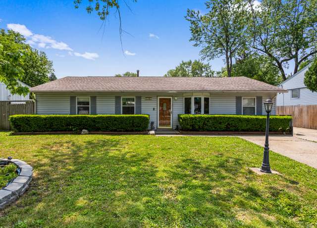 Property at 2503 Maplewood Dr, Champaign, IL 61821, 4 beds, 2 baths