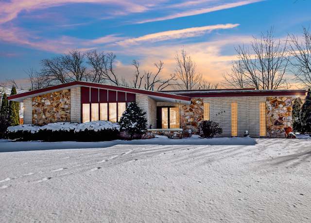 Property at 3026 Macfarlane, Flossmoor, IL 60422, 3 beds, 2.5 baths
