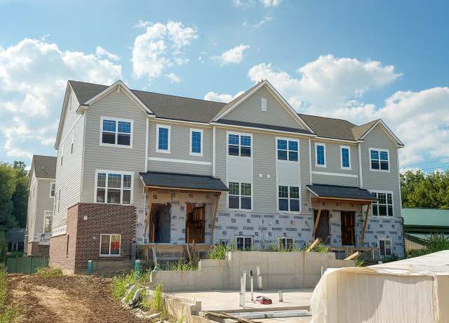 Property at 186 Eli Ct, Des Plaines, IL 60016, 3 beds, 3.5 baths