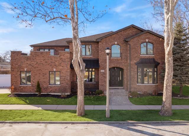 Property at 8148 Hamlin Ave, Skokie, IL 60076, 6 beds, 5.5 baths