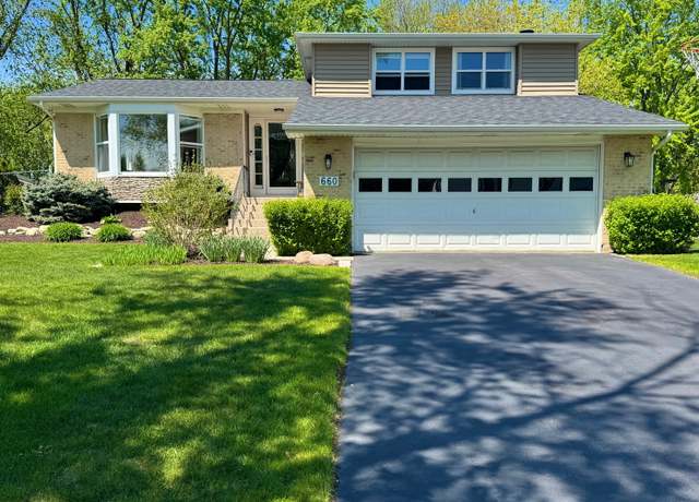 Property at 660 Londonberry Ln, Bolingbrook, IL 60440, 3 beds, 2.5 baths