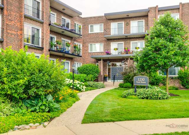 Property at 1230 N Western Ave #211, Lake Forest, IL 60045, 3 beds, 2 baths