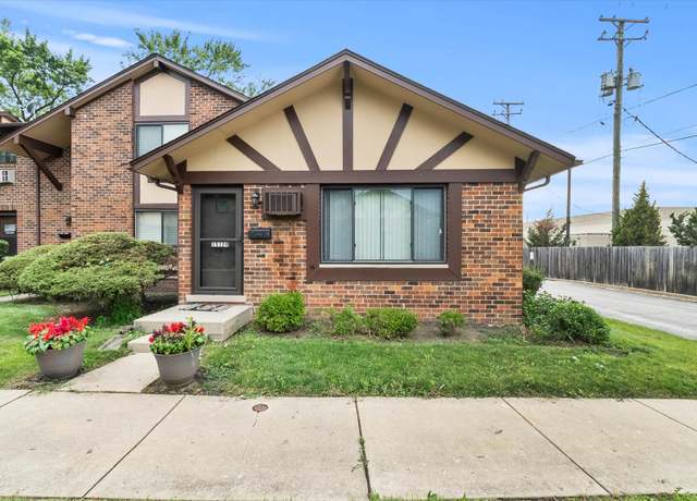 Property at 1S124 Winthrop Ln, Villa Park, IL 60181, 1 bed, 1 bath