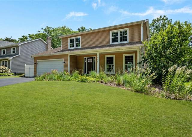 Property at 1016 Muirhead Ave, Naperville, IL 60565, 4 beds, 2.5 baths