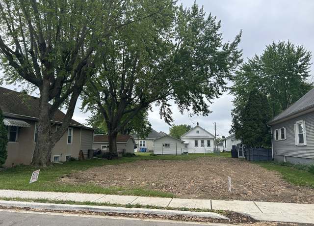 Property at 616 12th St, Peru, IL 61354