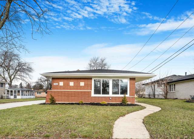 Property at 1066 E 166th St, South Holland, IL 60473, 3 beds, 2 baths