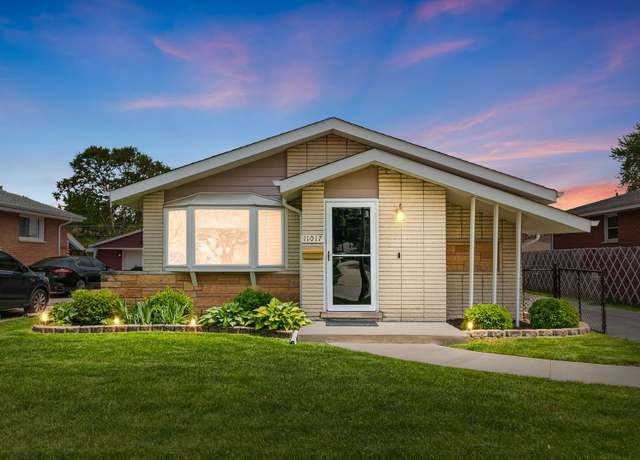 Property at 11017 S Kilbourn Ave, Oak Lawn, IL 60453, 3 beds, 1.5 baths