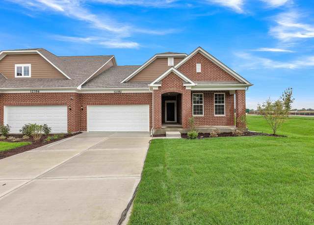 Property at 12464 Portrush Ln, Lemont, IL 60439, 2 beds, 2 baths