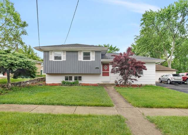 Property at 8 E Eureka St, Lemont, IL 60439, 3 beds, 1 bath