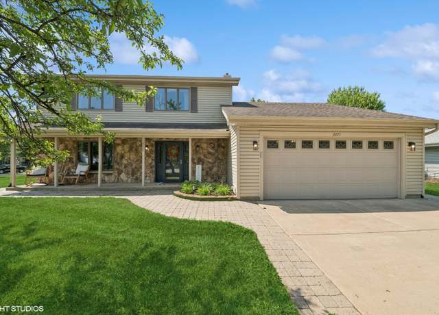 Property at 2225 W Weathersfield Way, Schaumburg, IL 60193, 3 beds, 2.5 baths